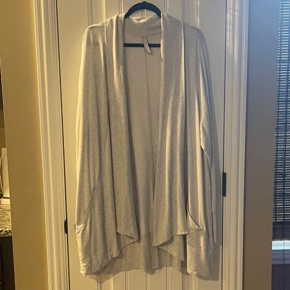 Athleta Pranayama Wrap; Light Heather Gray; Plus Size 3X
